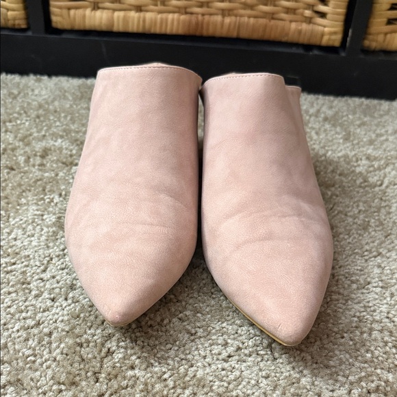 Seven7 Blush Pink Pointed Toe Suede Mules - Picture 4 of 5
